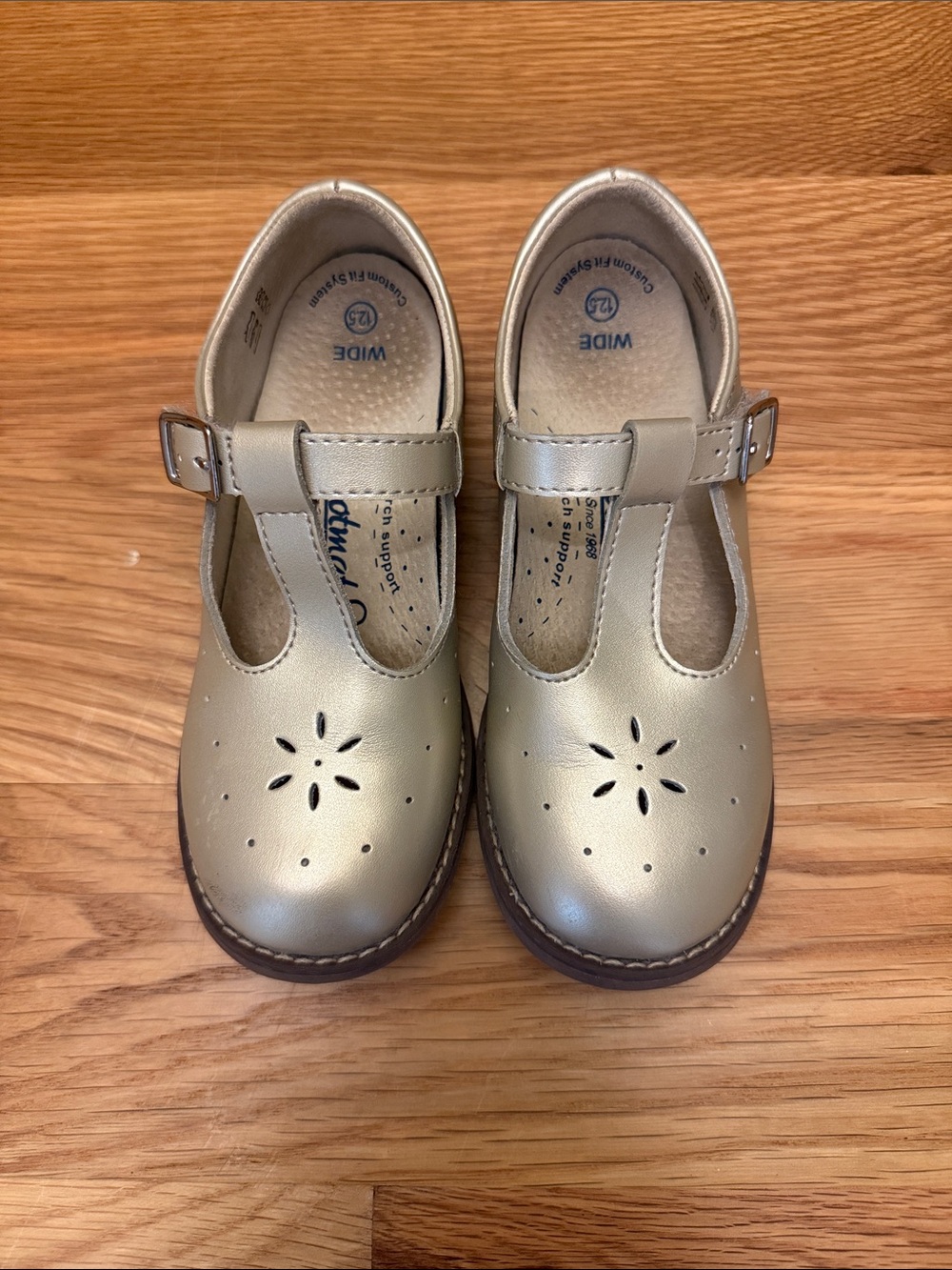 Footmates Girls Metallic Gold T-Strap Mary Jane Kids Shoes